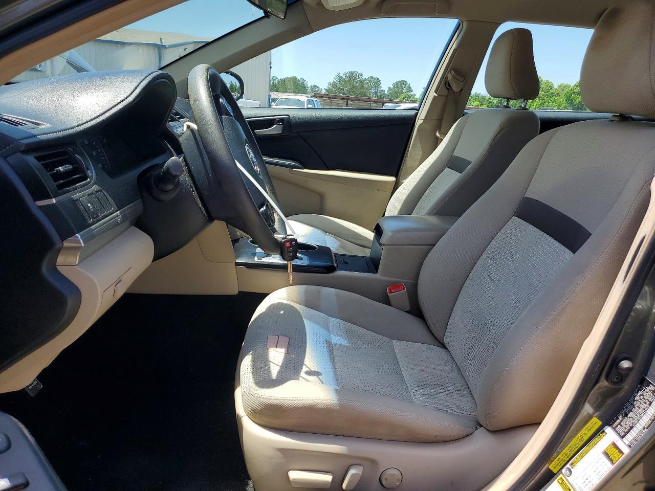 2013 Toyota Camry Le - Фото 7