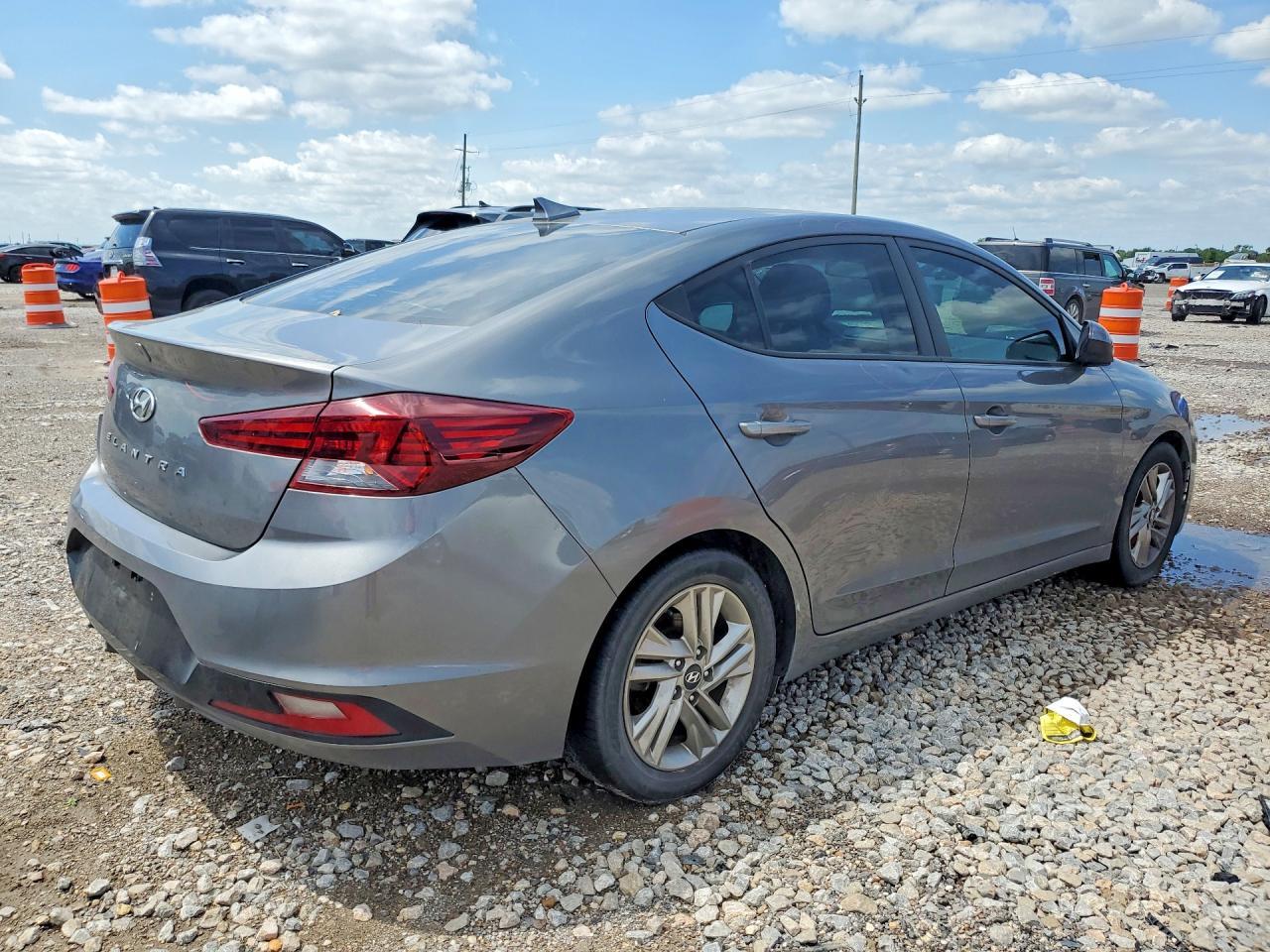 2019 Hyundai Elantra Se - Фото 3