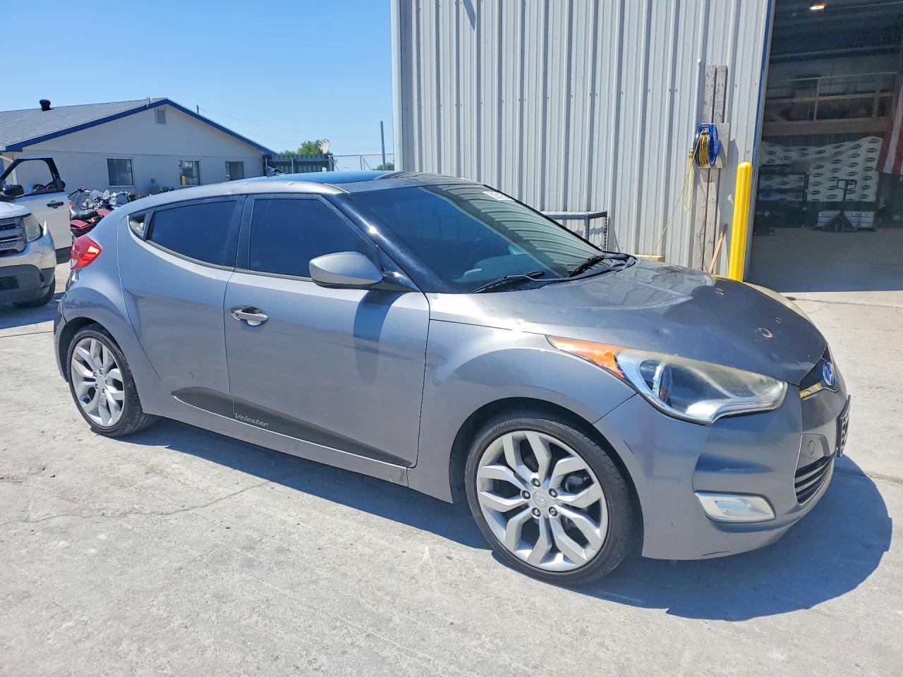 2013 Hyundai Veloster Base - Фото 4