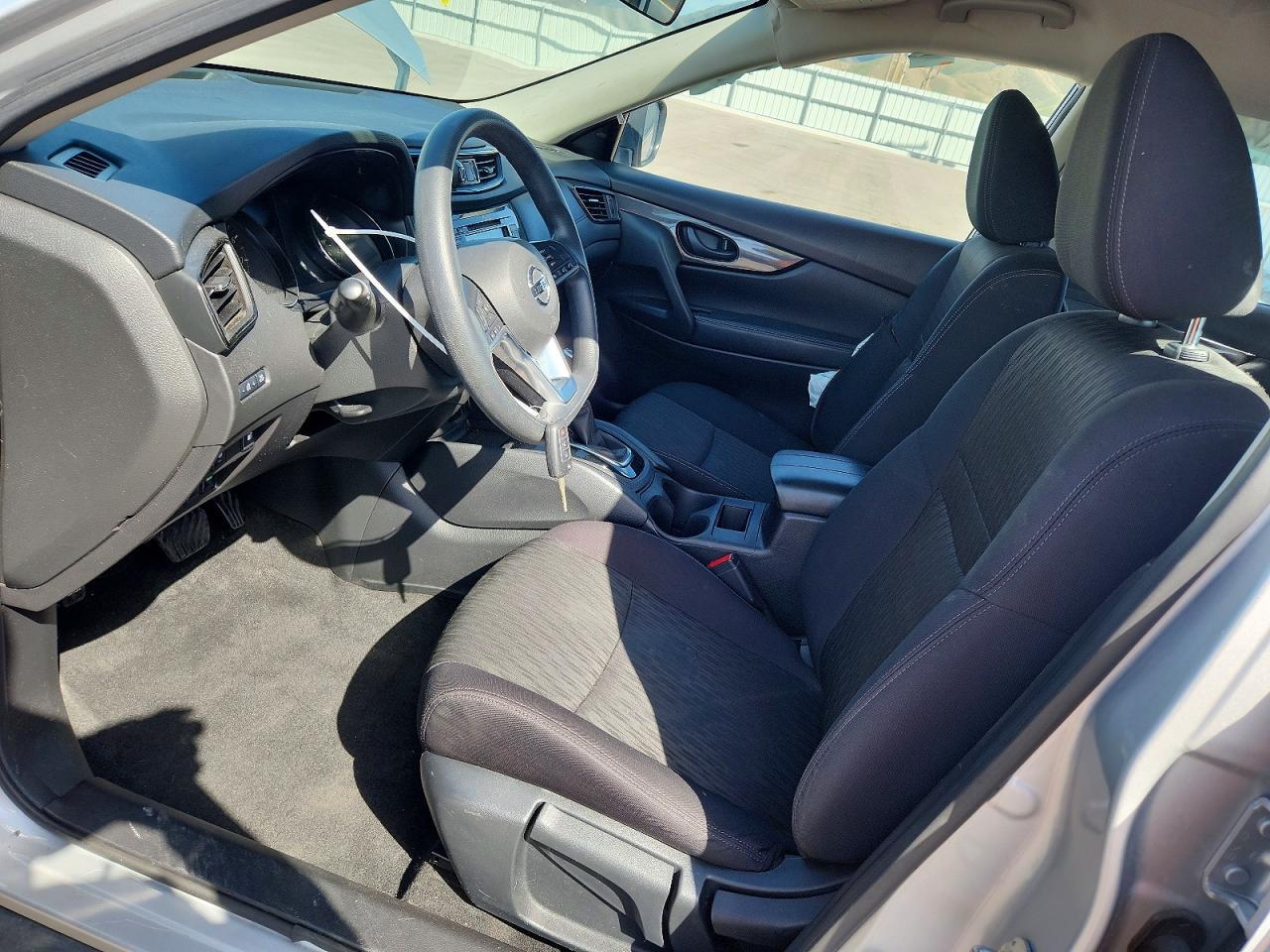 2019 Nissan Rogue S - Фото 7