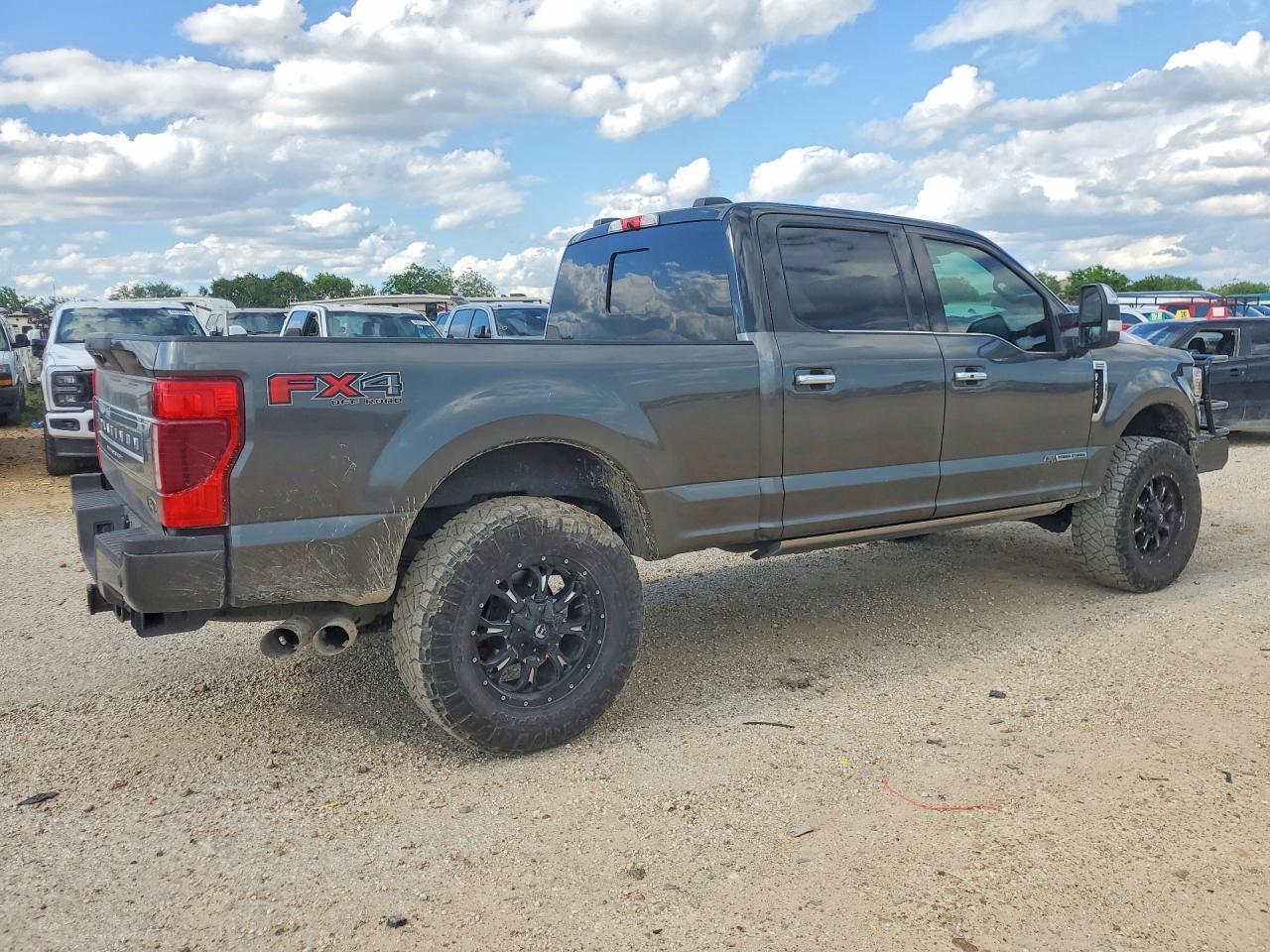 2020 Ford F250 Super Duty - Image 3
