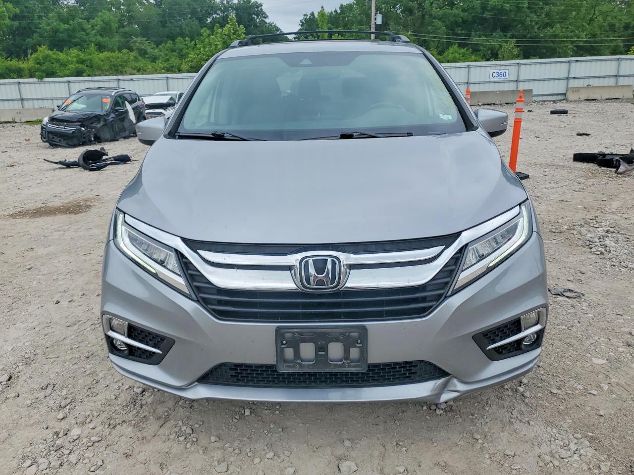 2018 Honda Odyssey Touring - Image 5