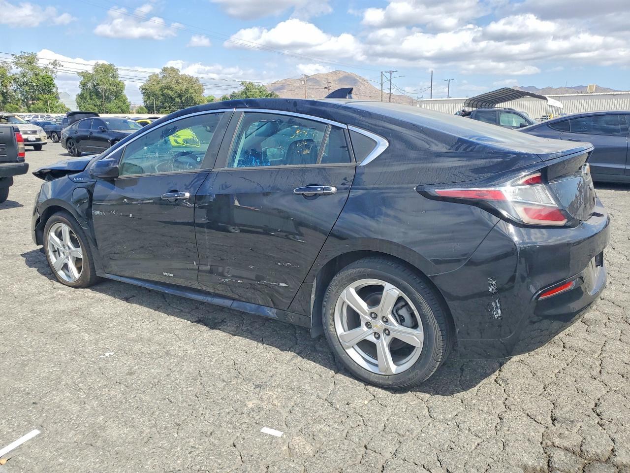 2018 Chevrolet Volt Lt - Фото 2