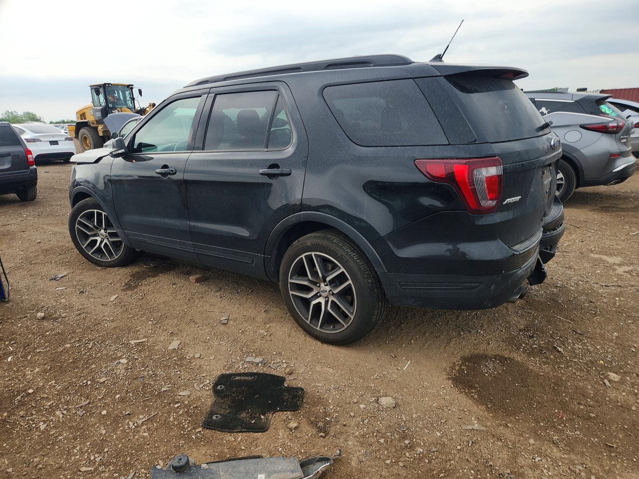 2018 Ford Explorer Sport - Image 2