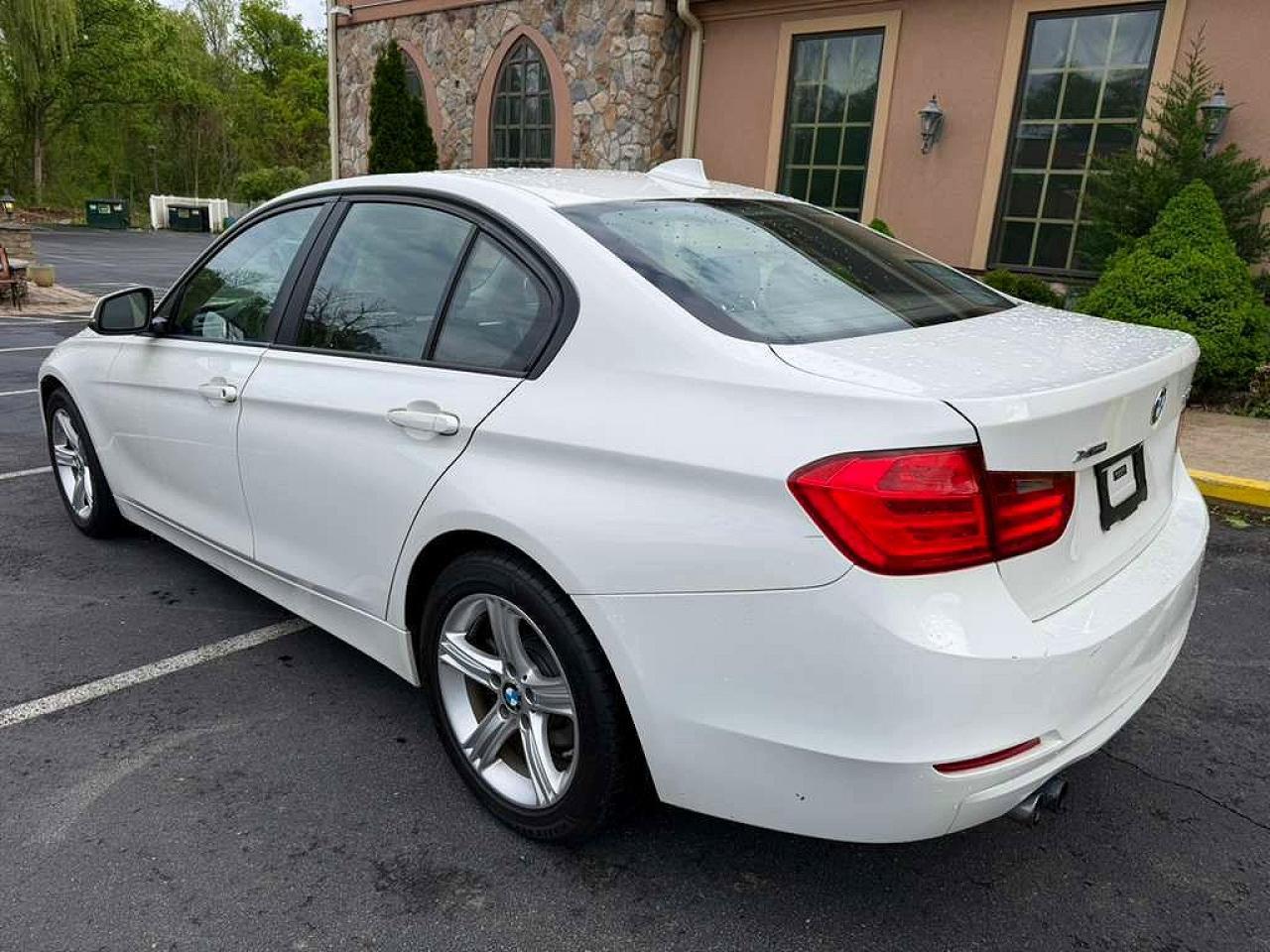 2014 BMW 328 Xi - Image 2