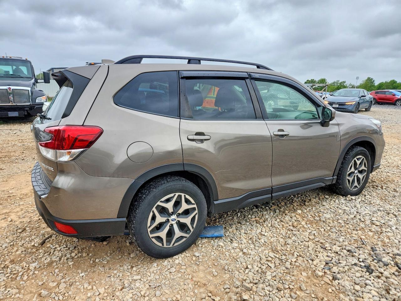2020 Subaru Forester Premium - Фото 3