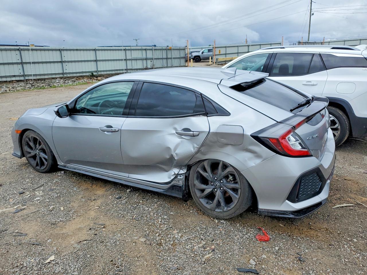 2018 Honda Civic Sport Touring - Image 2