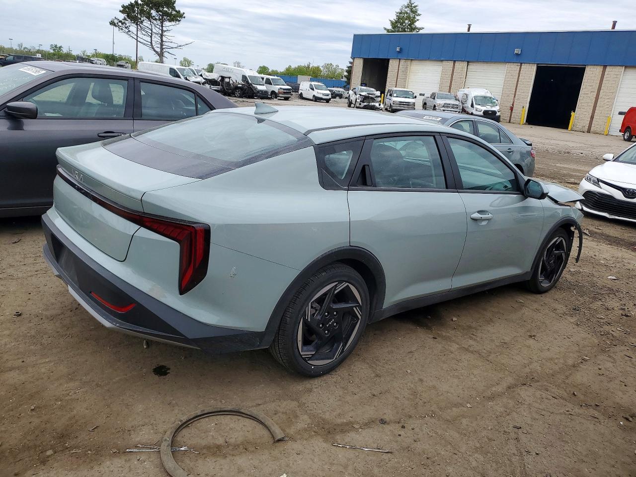 2025 Kia K4 Ex - Image 3