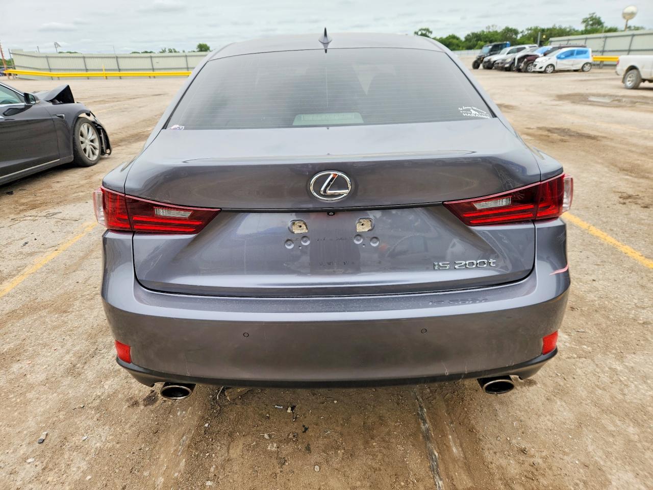 2016 Lexus Is 200T - Фото 6