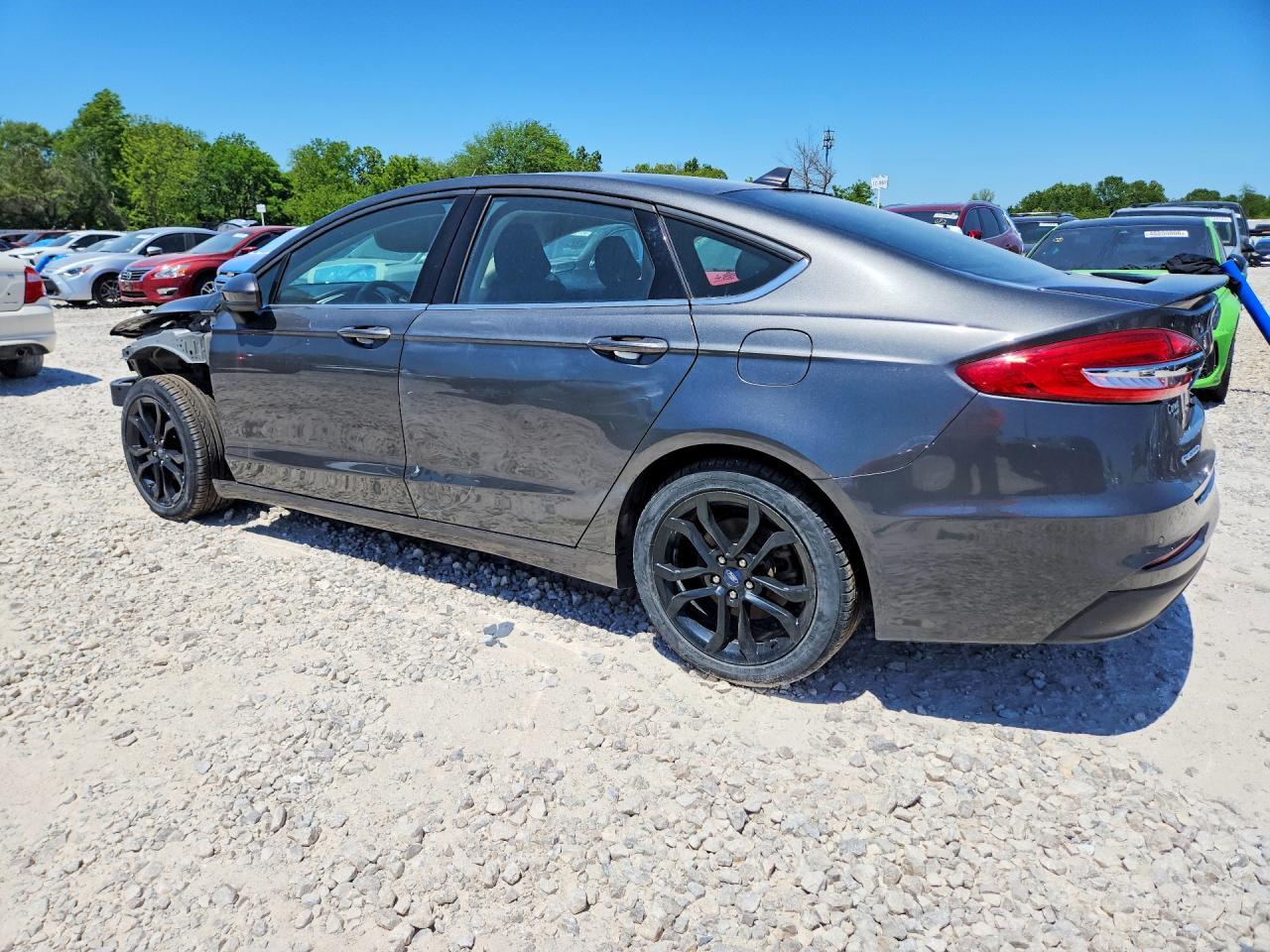 2020 Ford Fusion Se - Фото 2