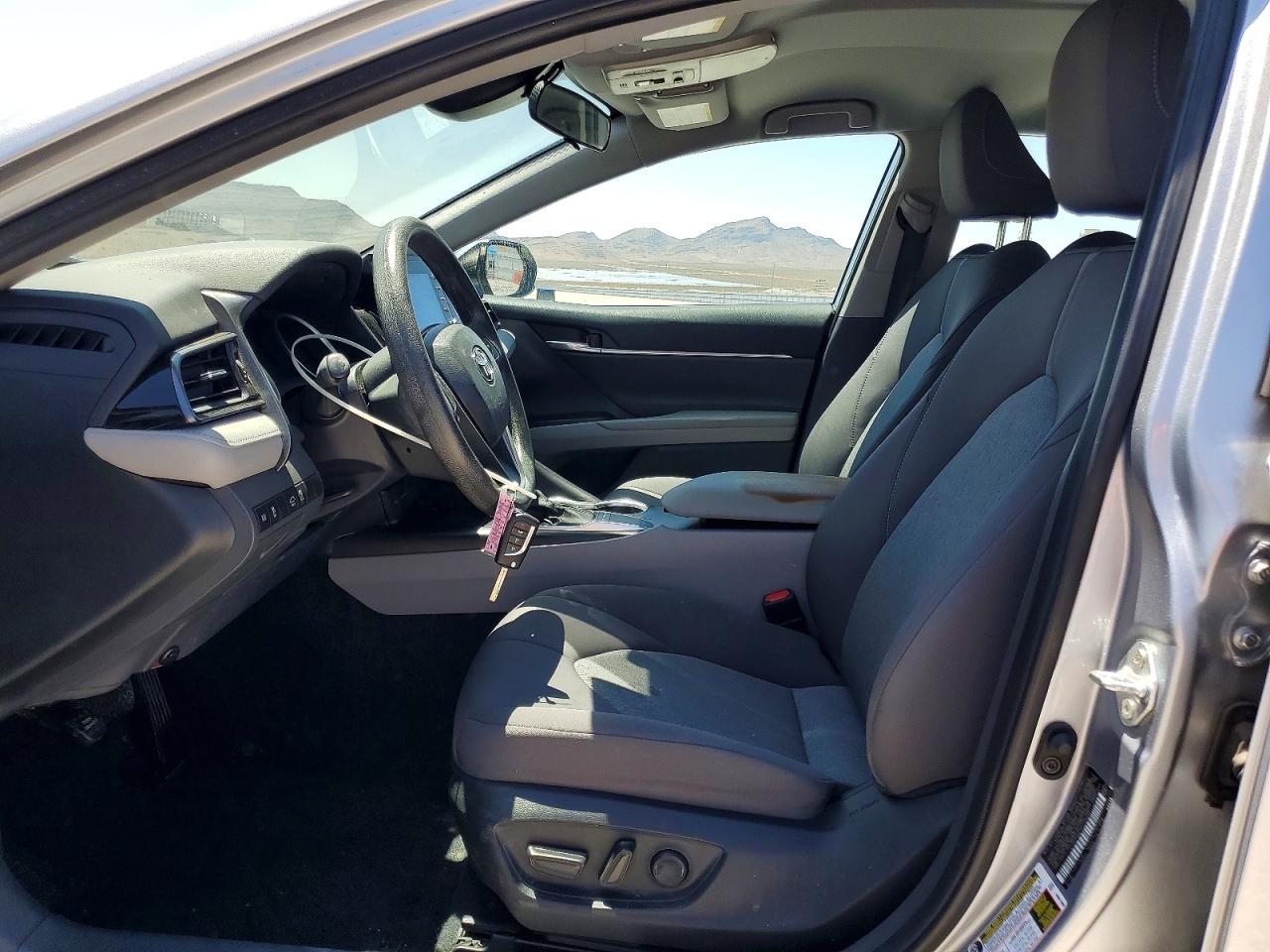 2023 Toyota Camry Le - Фото 7