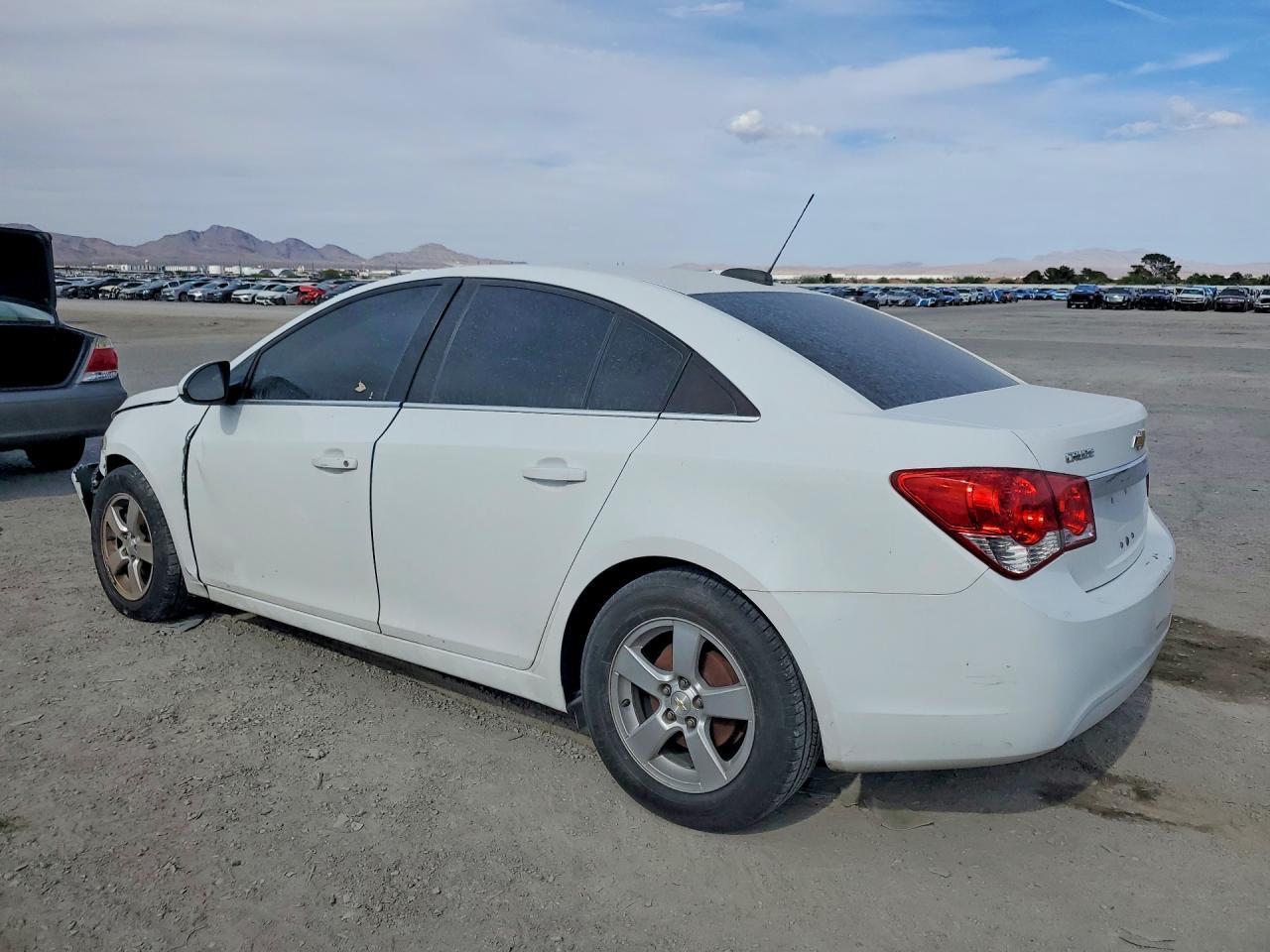 2016 Chevrolet Cruze Limited Ls - Фото 2