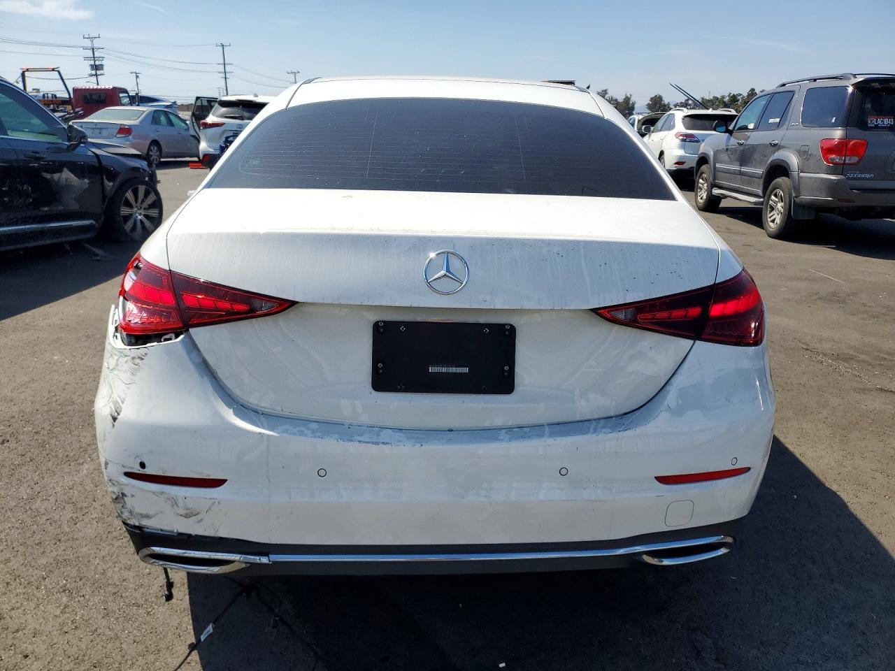 2025 Mercedes-Benz C 300 - Фото 6