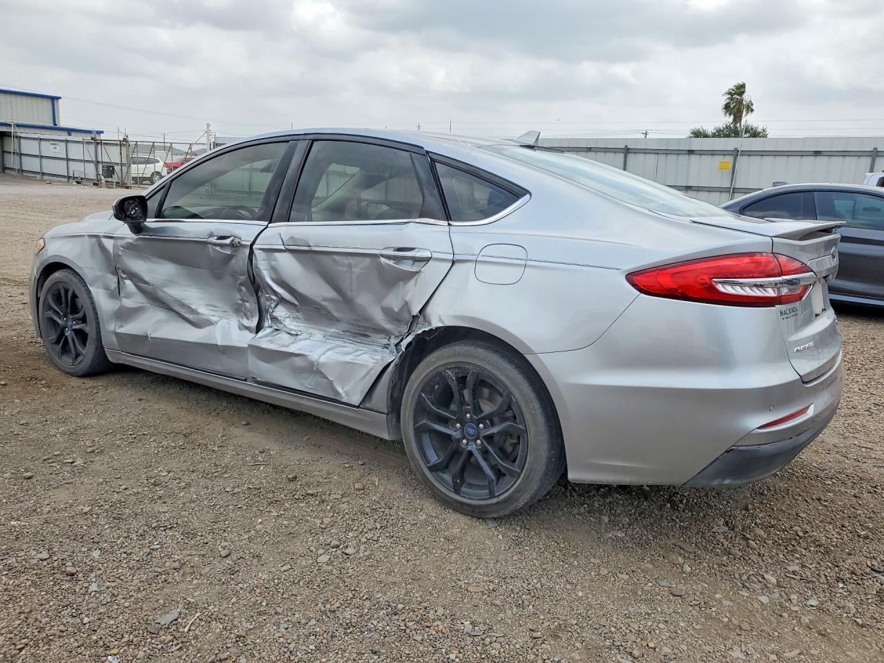 2020 Ford Fusion Se - Image 2