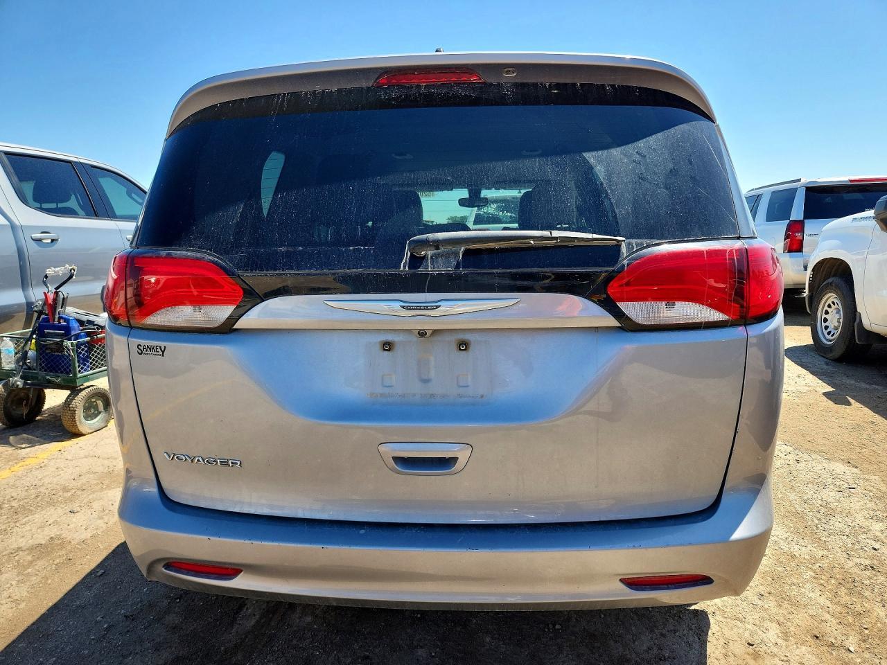 2021 Chrysler Voyager Lxi - Image 6
