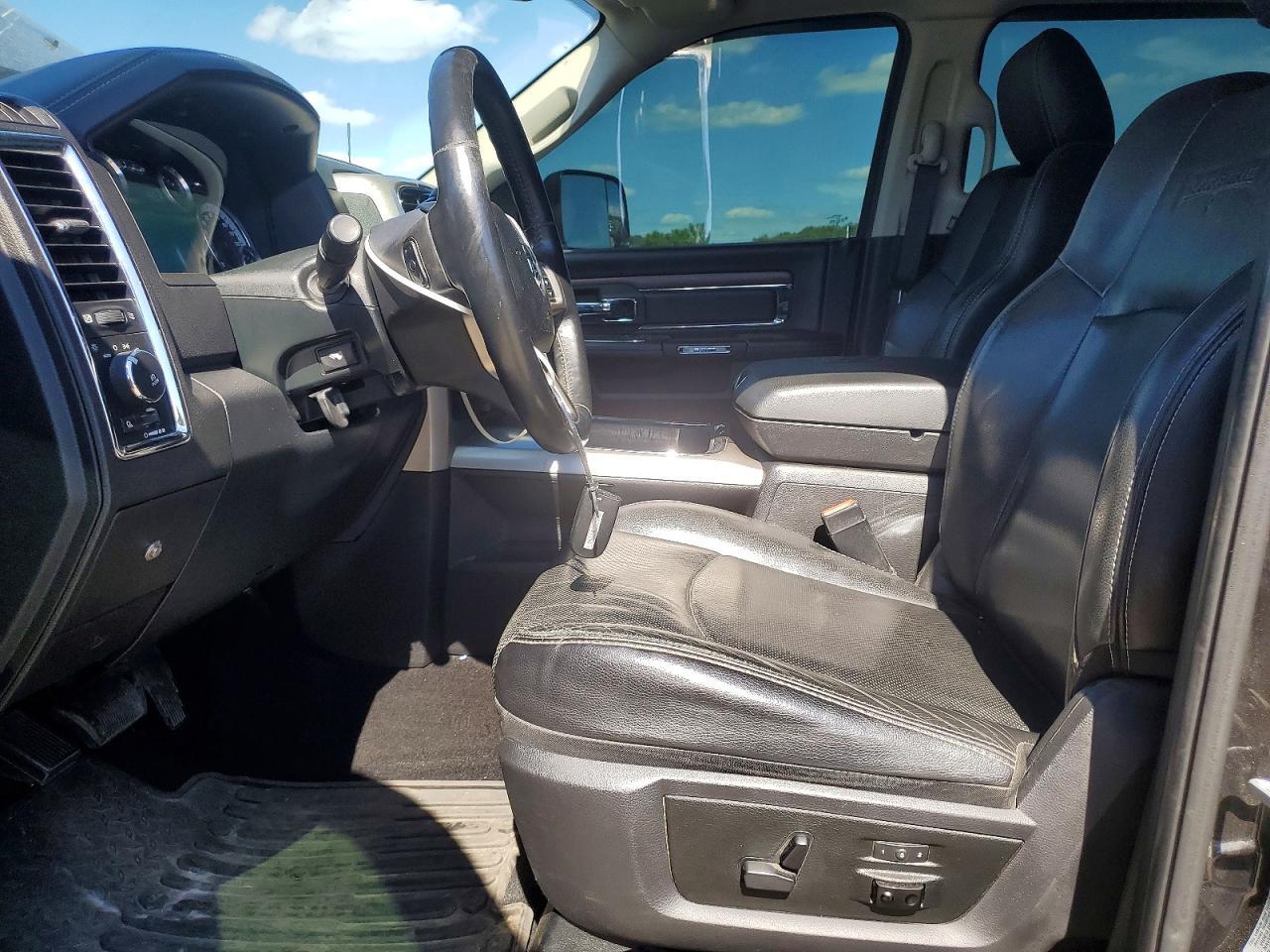 2016 Ram 2500 Laramie - Image 7