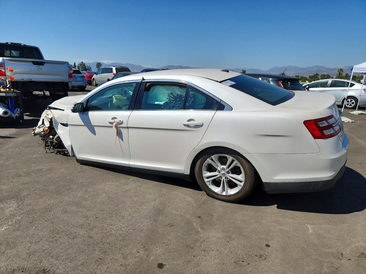 2015 Ford Taurus Sel - Image 2