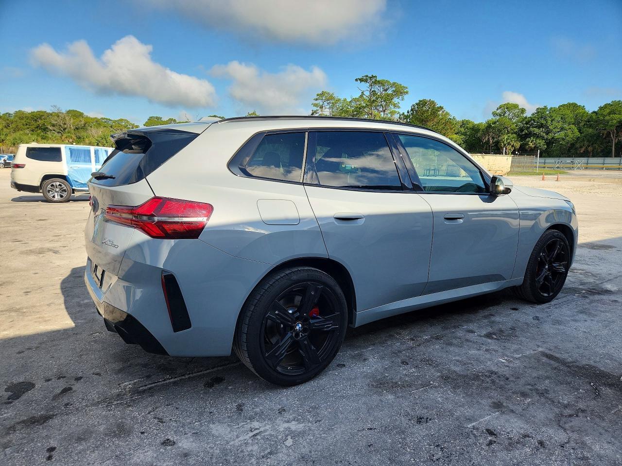 2025 BMW X3 30 xDrive - Фото 3