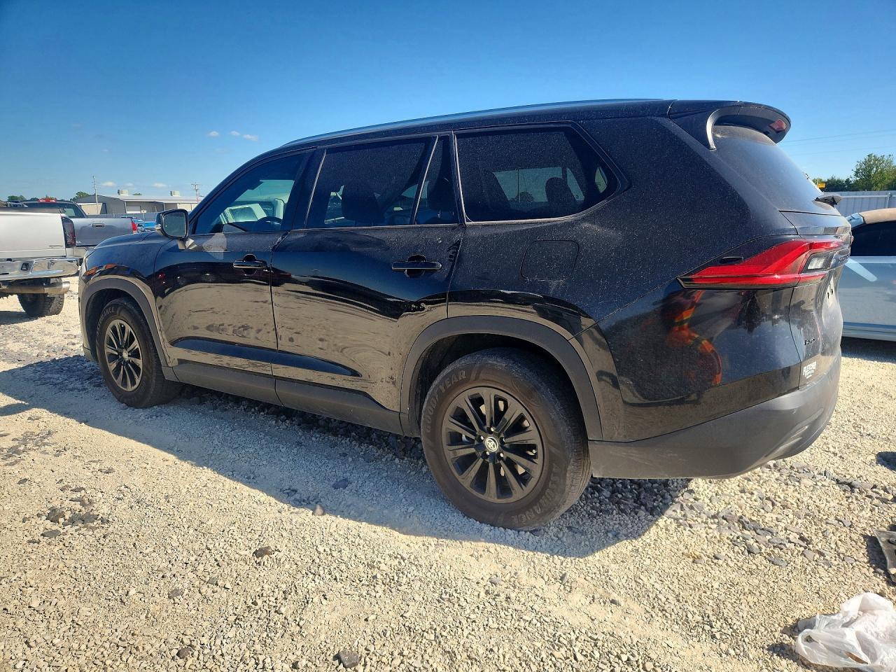 2024 Toyota Grand Highlander Xle - Image 2