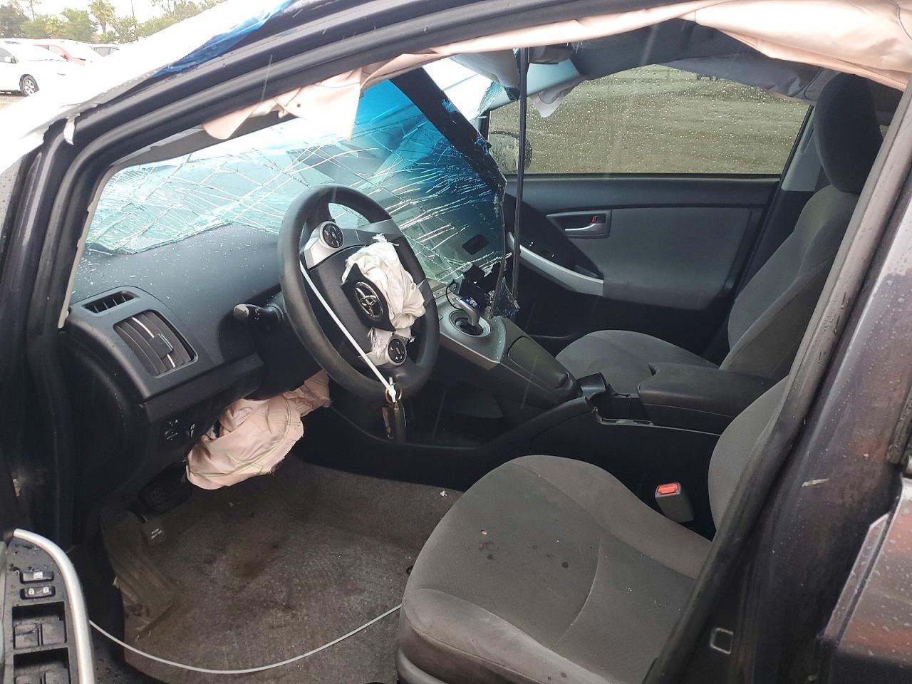 2015 Toyota Prius Three - Фото 7