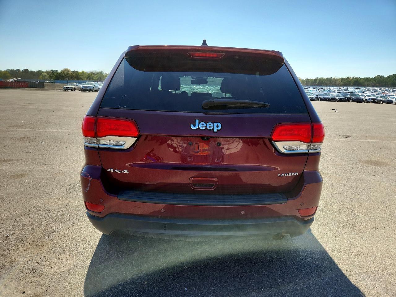 2016 Jeep Grand Cherokee Laredo - Image 6