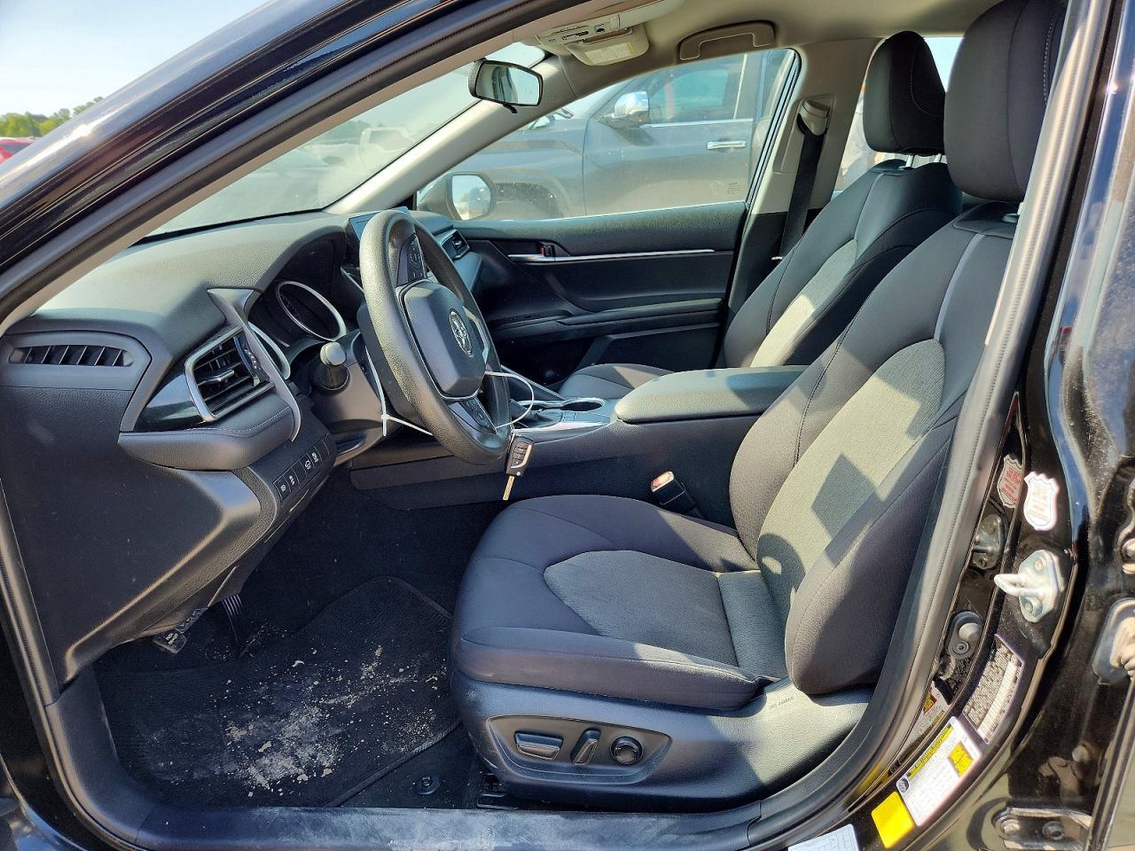 2022 Toyota Camry Le - Фото 7