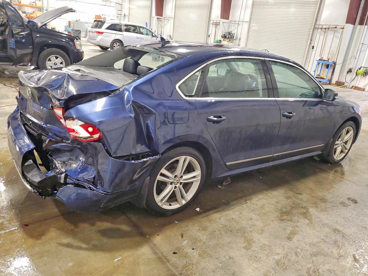 2014 Volkswagen Passat Sel - Фото 3