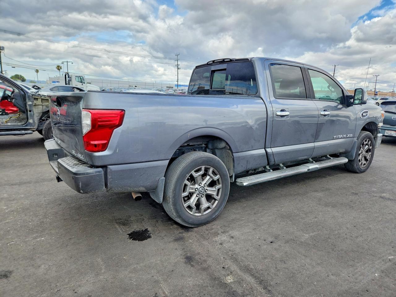 2018 Nissan Titan Xd Sl - Фото 3