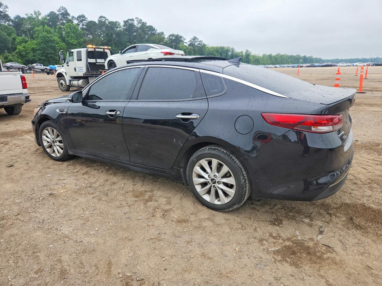 2018 Kia Optima S - Image 2