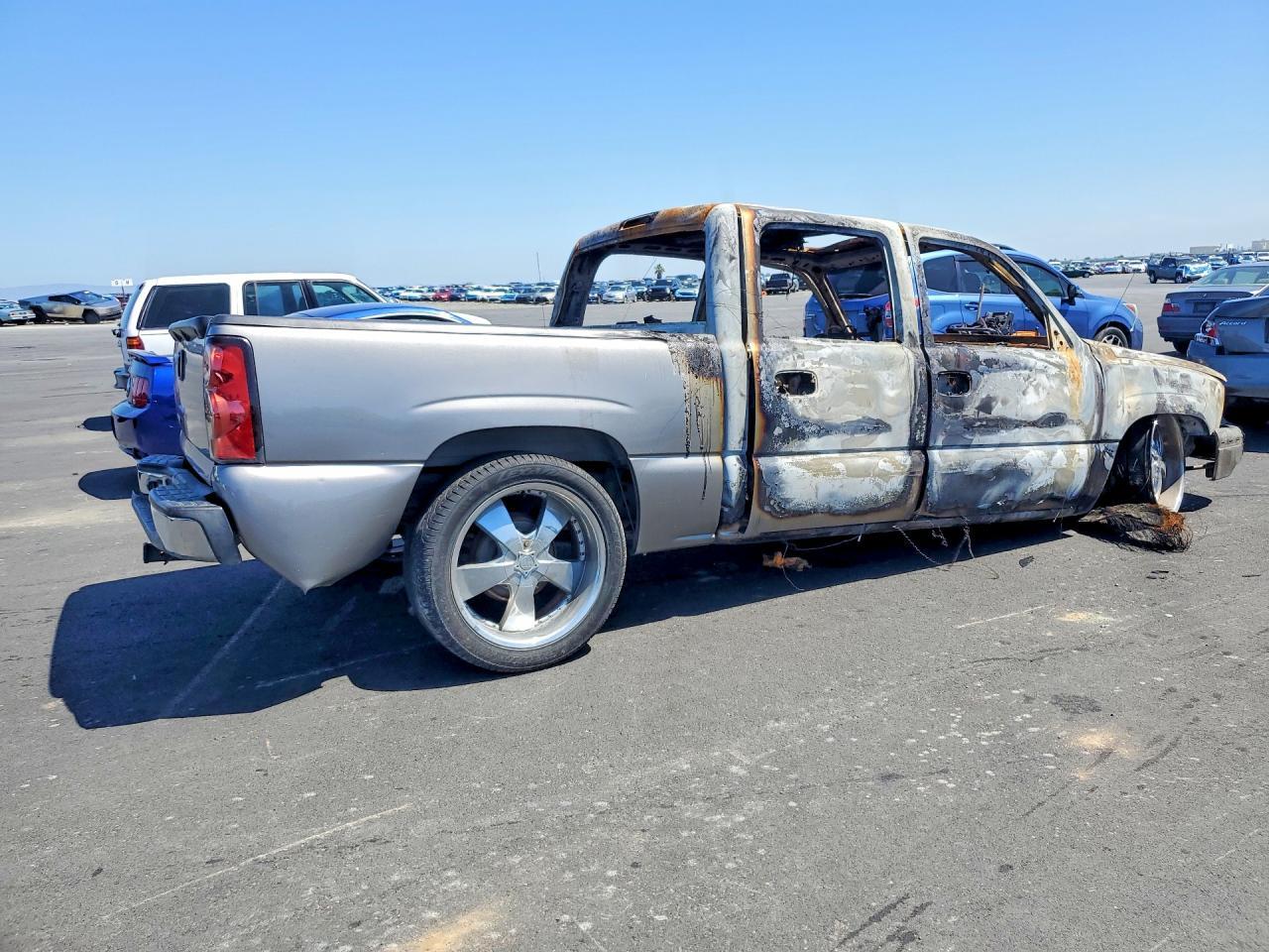 2006 Chevrolet Silverado C1500 - Image 3