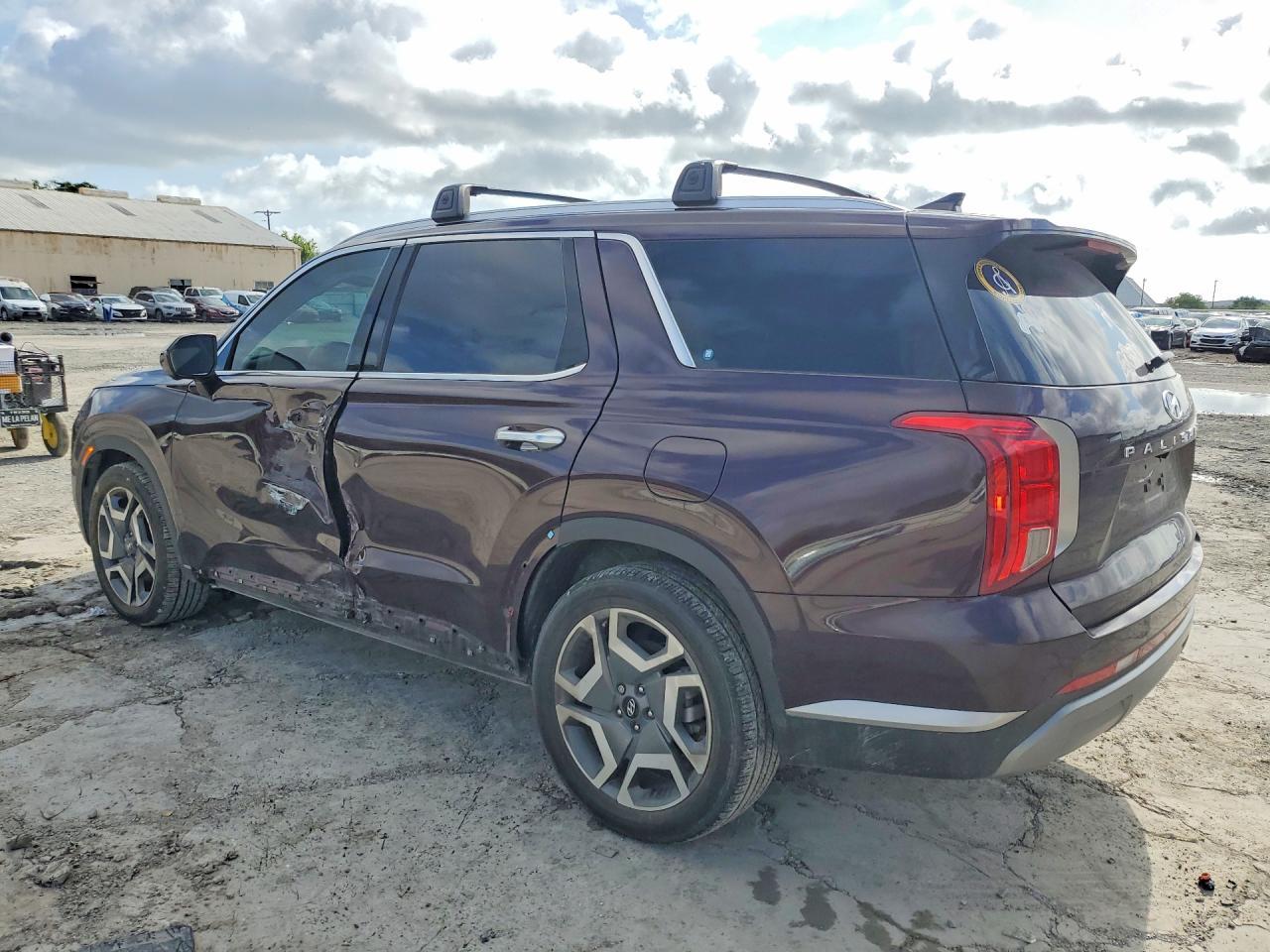 2025 Hyundai Palisade Sel Premium - Image 2