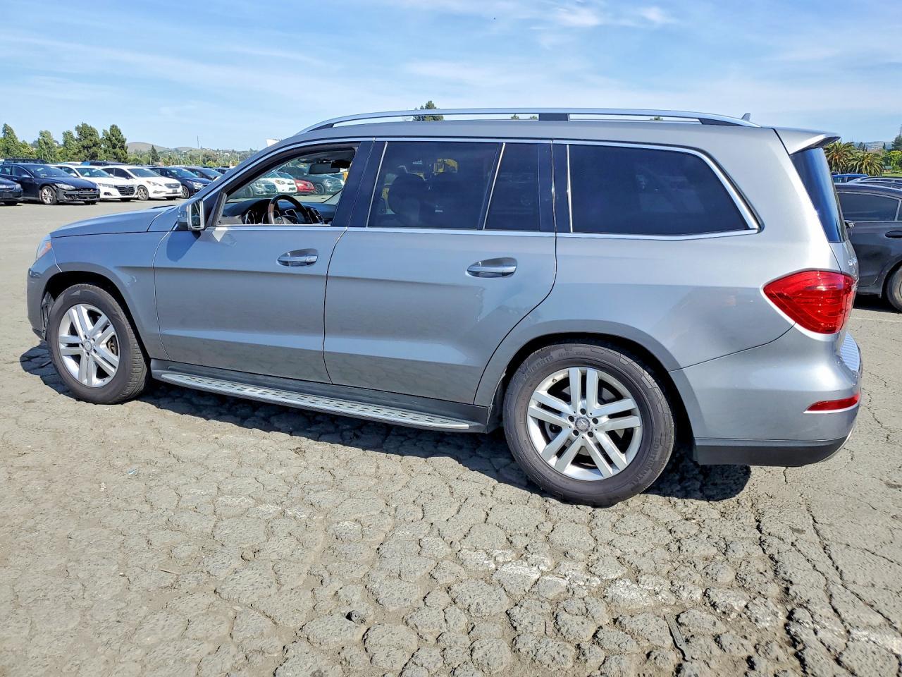 2015 Mercedes-Benz Gl 450 4Matic - Image 2