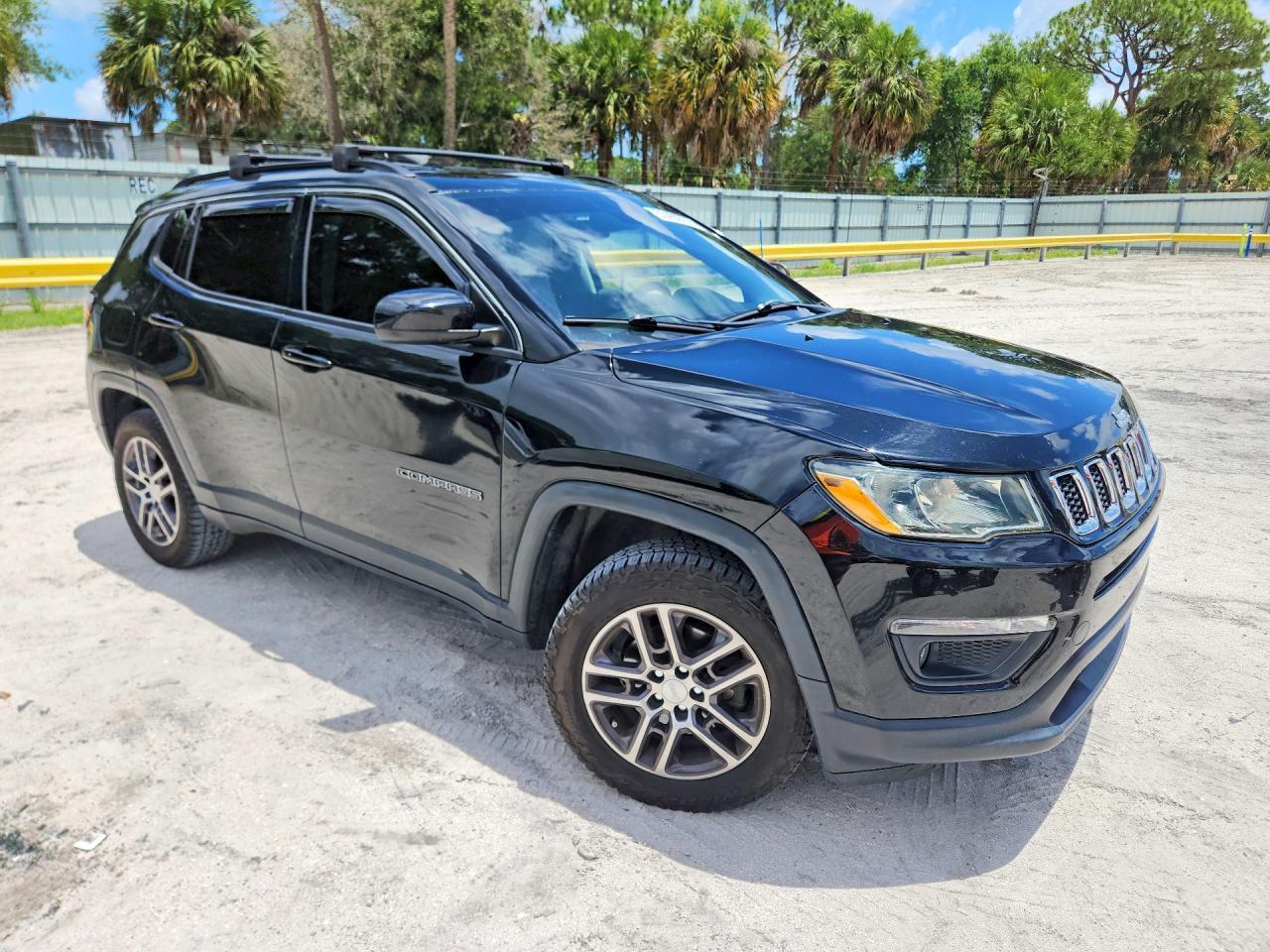 2017 Jeep Compass Latitude - Фото 4