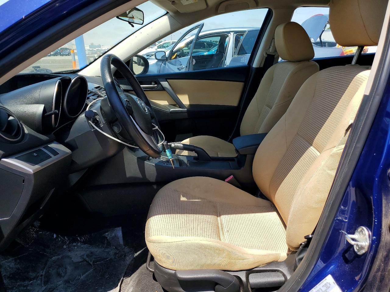 2012 Mazda 323 - Фото 7