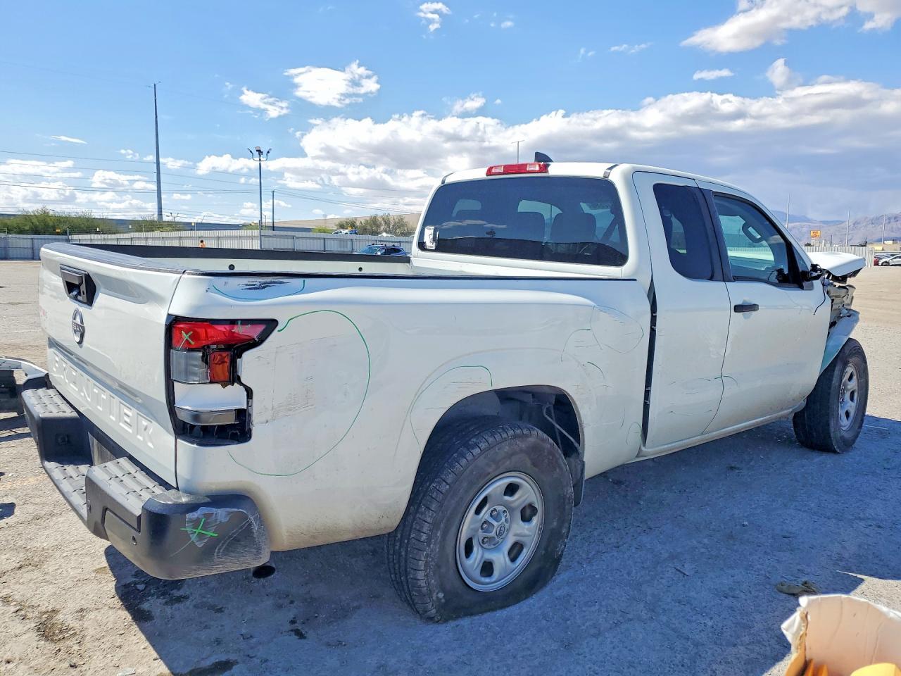 2023 Nissan Frontier S - Фото 3