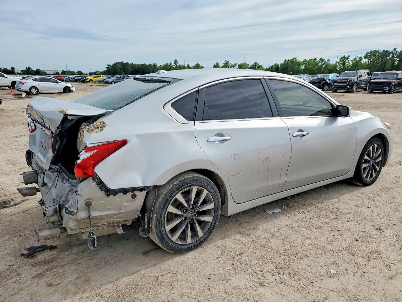 2017 Nissan Altima 2.5 Sv - Image 3