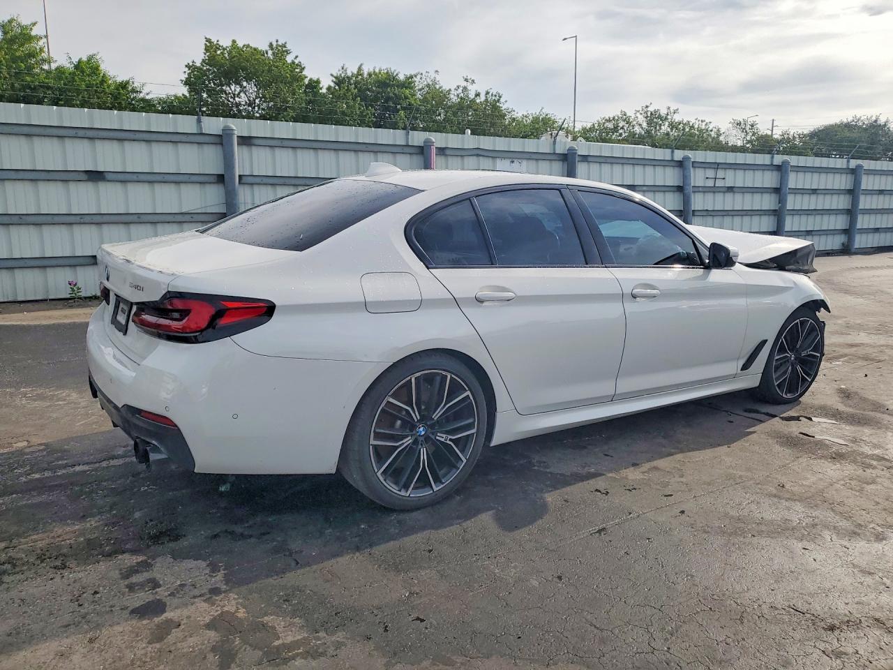2021 BMW 540 I - Фото 3