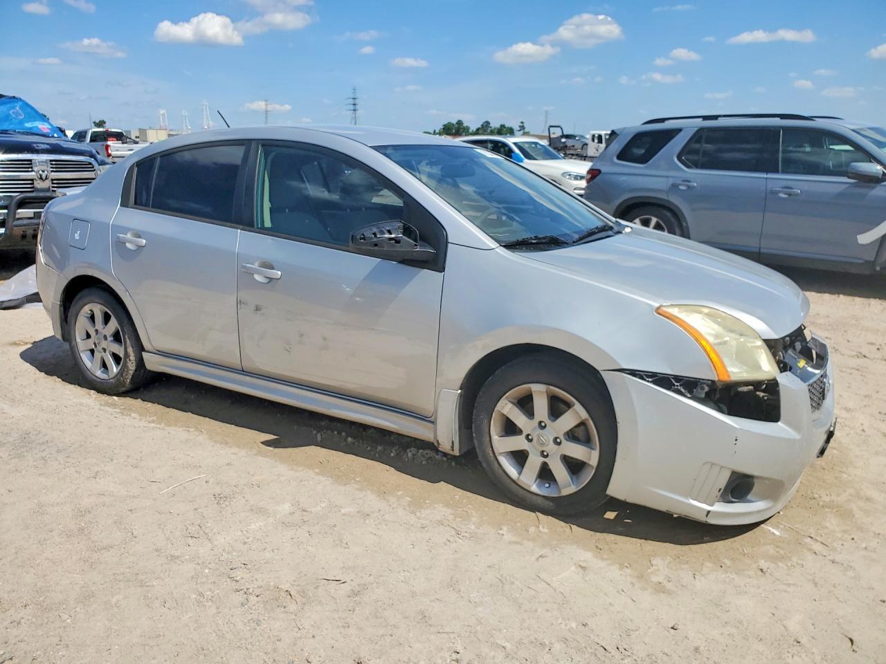 2011 Nissan Sentra 2.0 - Image 4