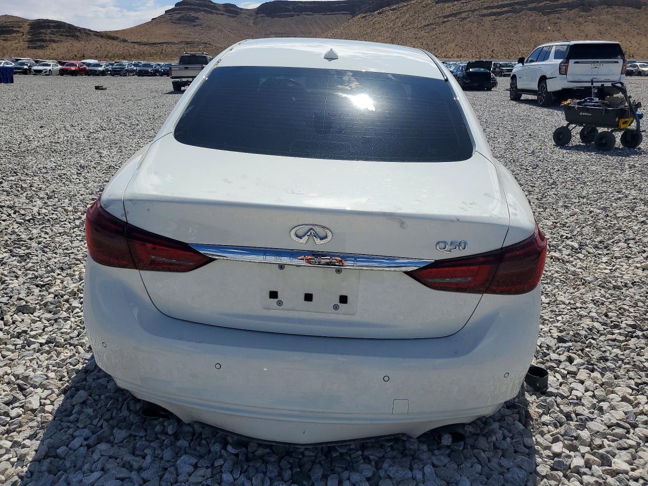 2018 Infiniti Q50 3.0T Luxe - Фото 6