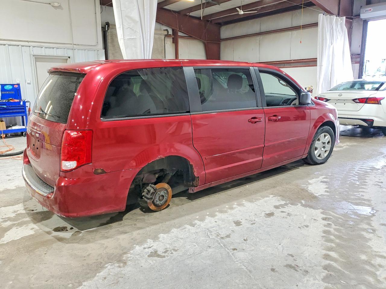 2011 Dodge Grand Caravan Express - Image 3