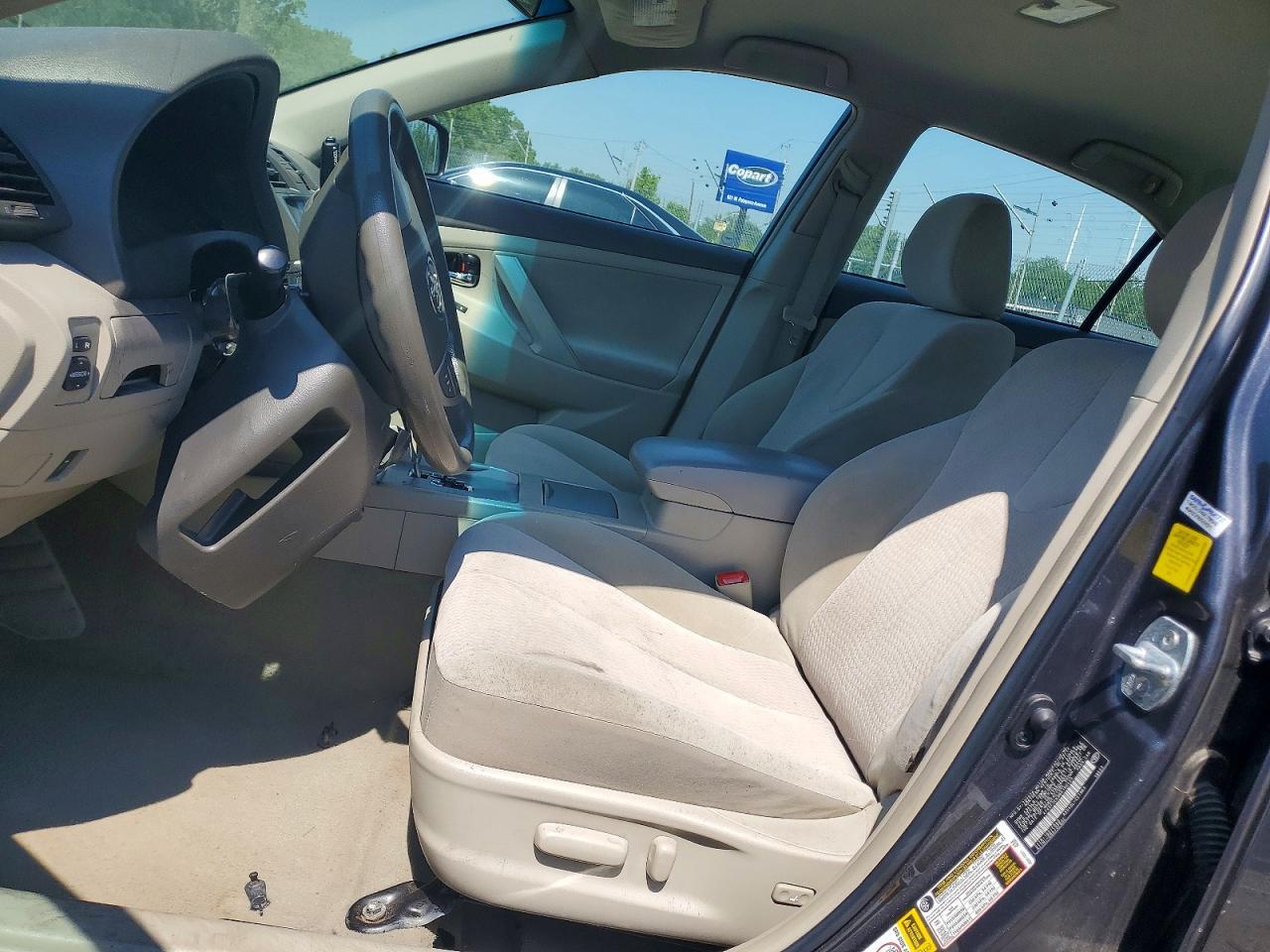 2011 Toyota Camry Le - Image 7