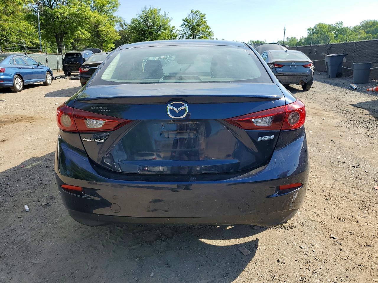 2018 Mazda 3 Touring - Image 6