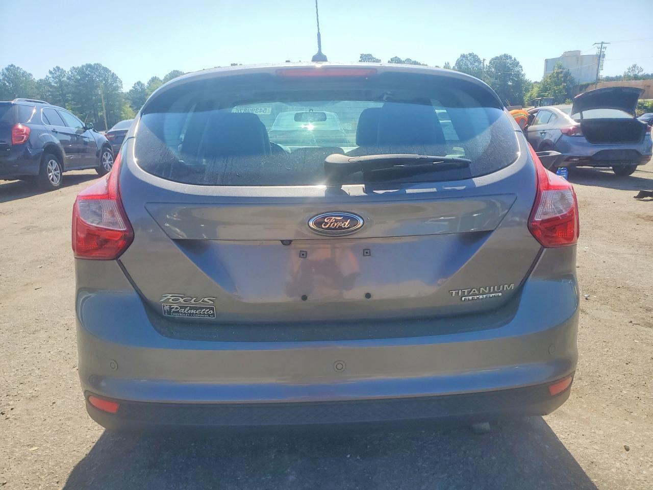 2014 Ford Focus Titanium - Image 6
