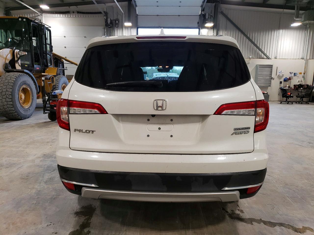 2021 Honda Pilot Touring - Image 6
