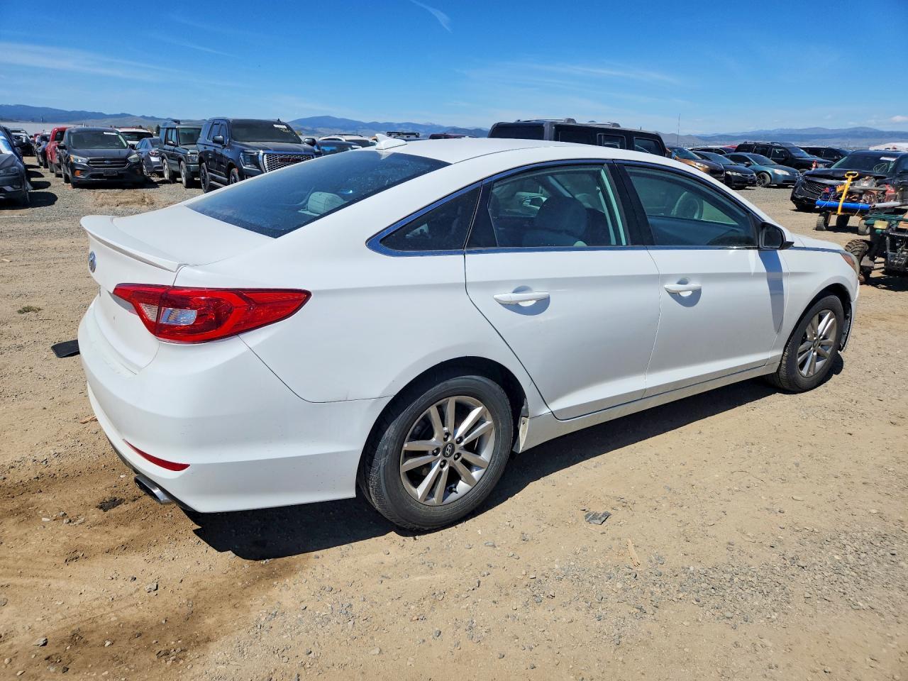 2017 Hyundai Sonata Se - Image 3