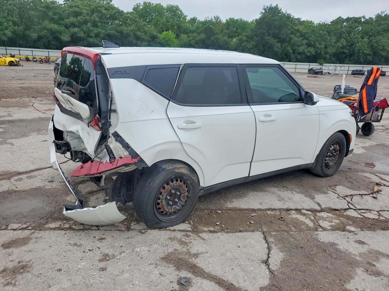 2020 Kia Soul Lx - Image 3