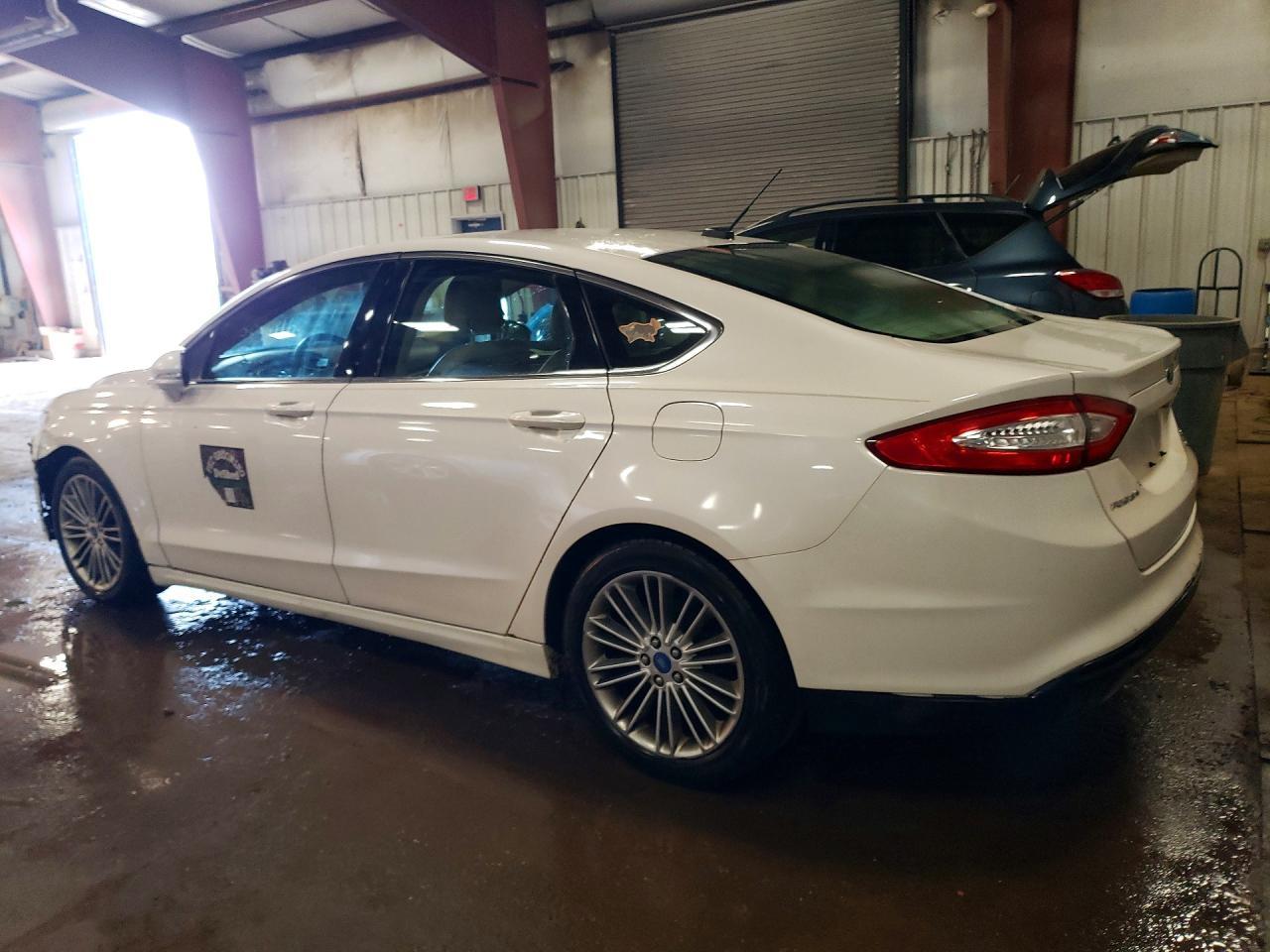 2013 Ford Fusion Se - Фото 2