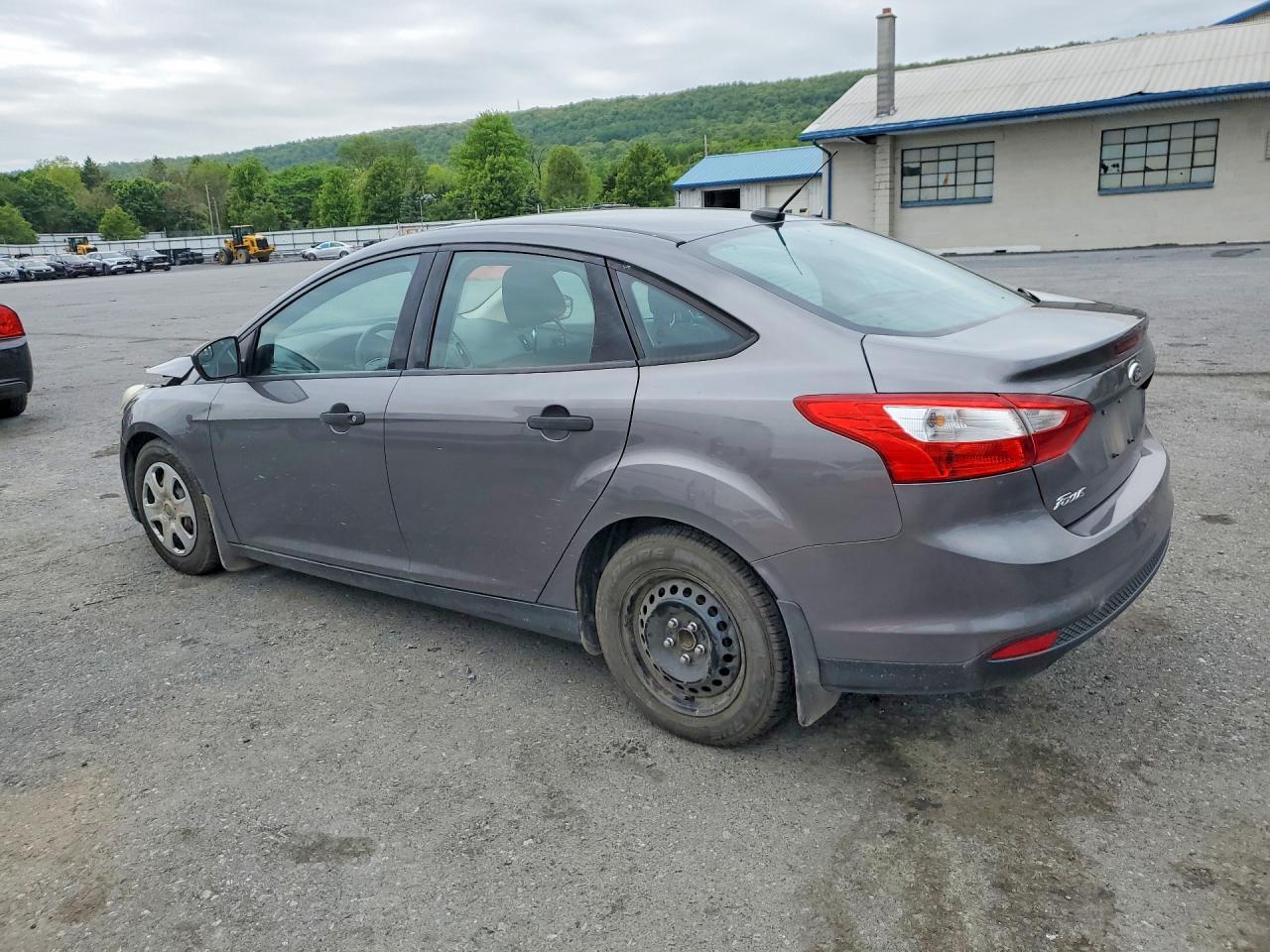 2014 Ford Focus S - Image 2