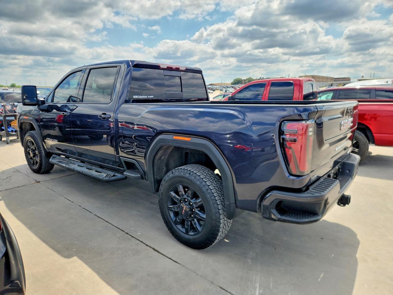 2024 GMC Sierra K2500 At4 - Image 2