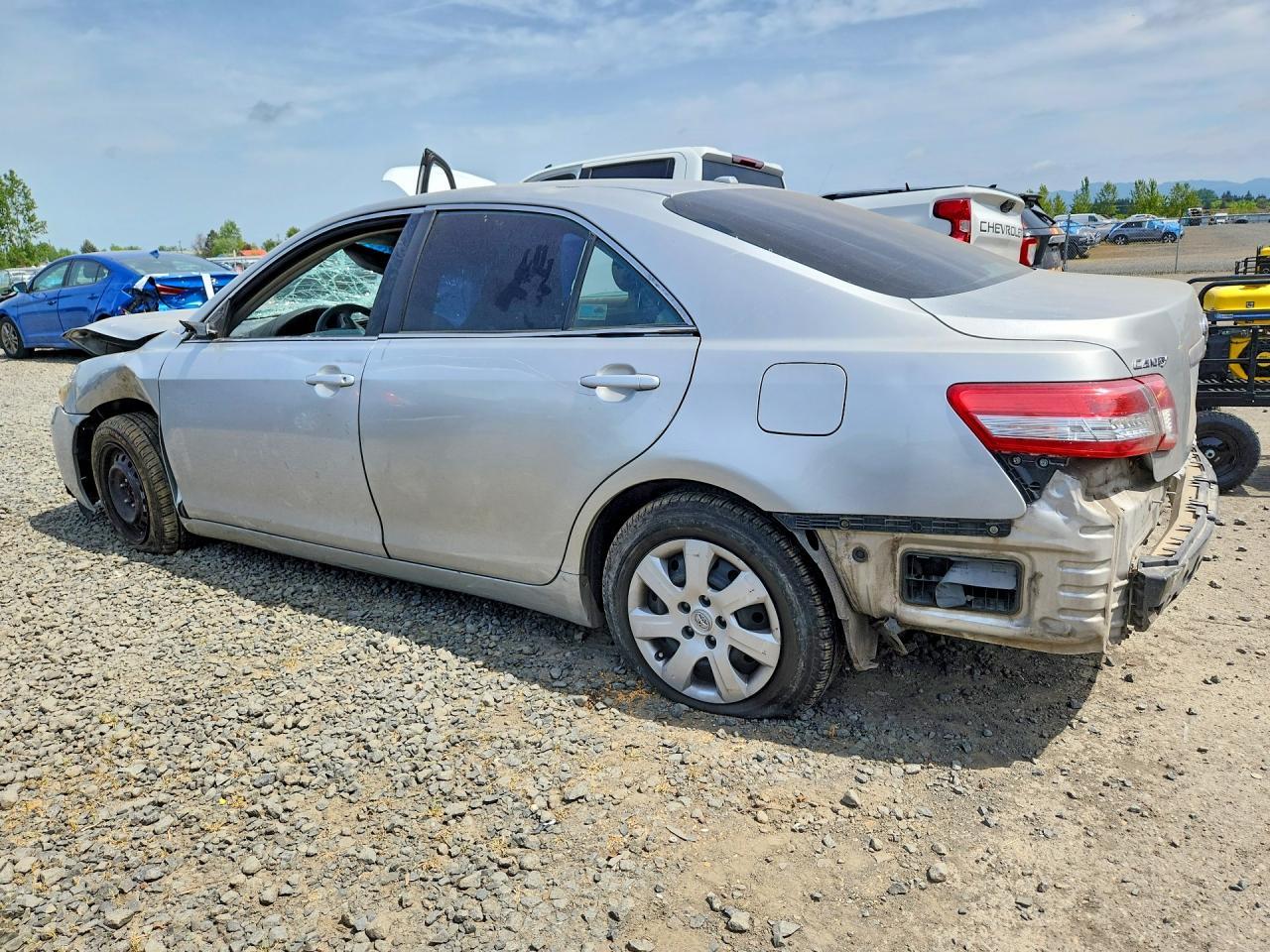 2010 Toyota Camry Le - Фото 2